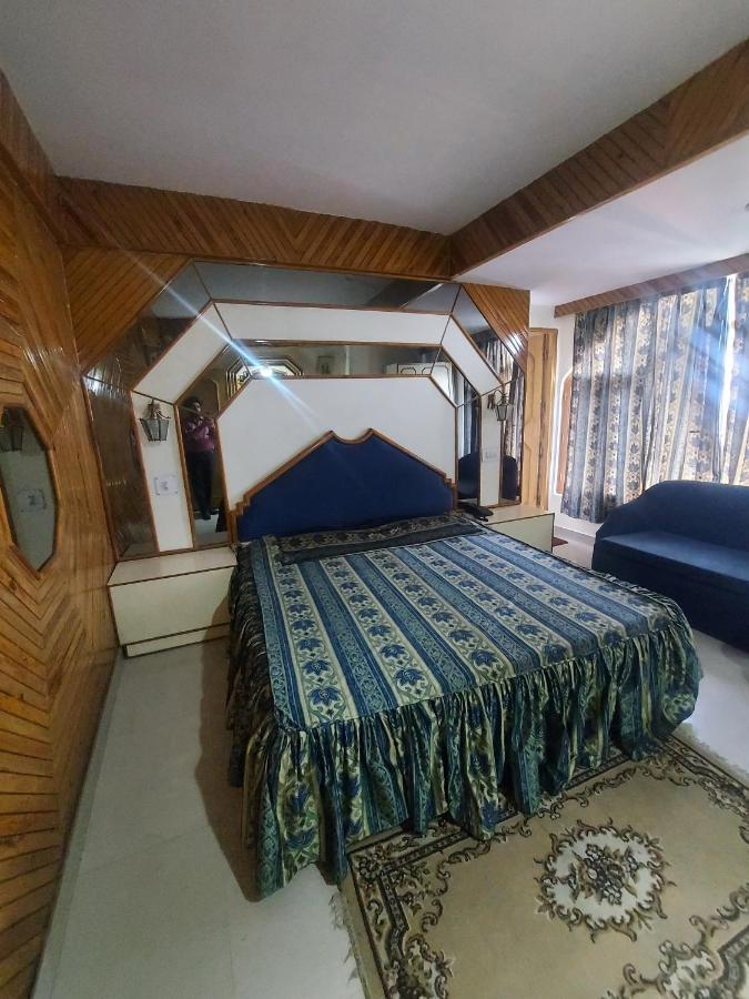 Brightland Hotel Shimla Exteriör bild