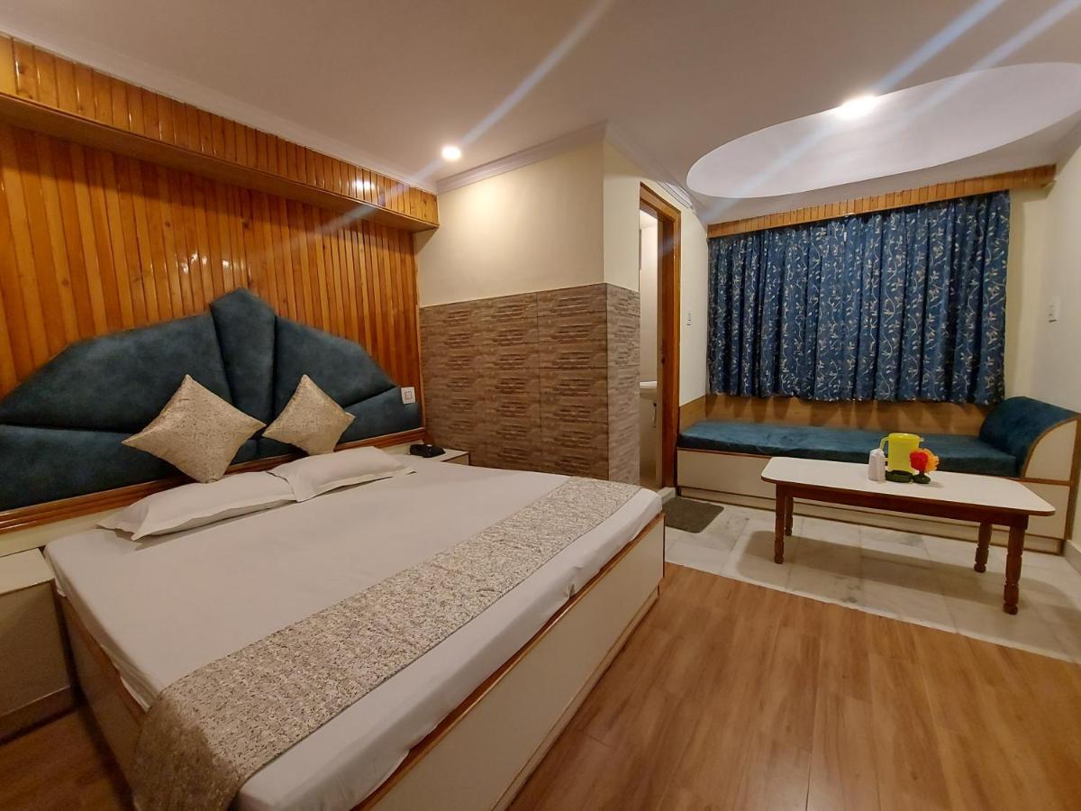 Brightland Hotel Shimla Exteriör bild